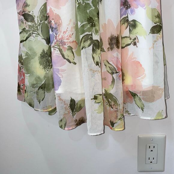 Seventh Avenue Sheer Floral Dress w/ white lining and cape sleeves, Size 8 - Picture 3 of 13